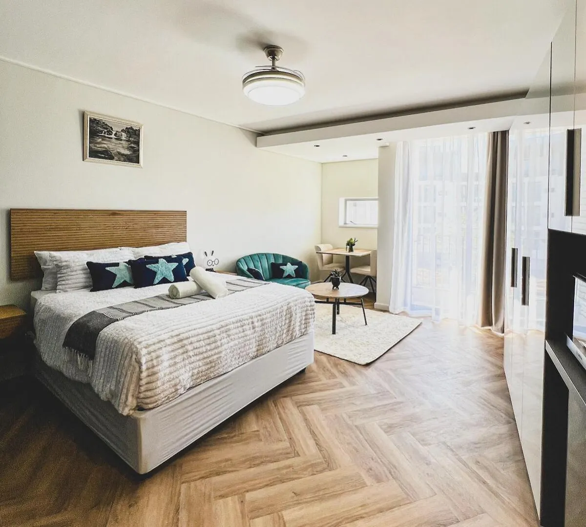 Apartment Joy On Park By Dajosha Bookings Cape Town South Africa